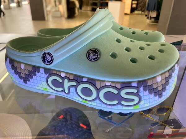 CROCS