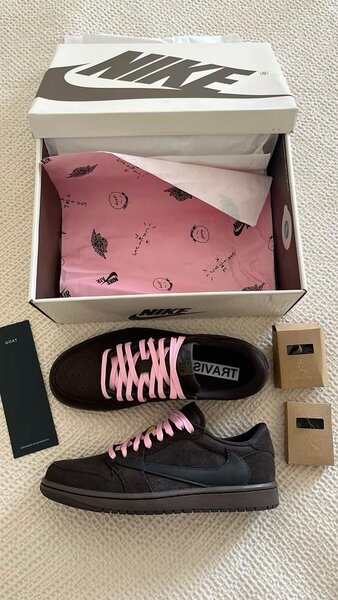 Jordan 1 Dunk Low Travis Scott