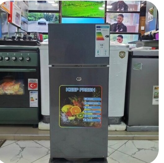 Fridge with bottom freezer