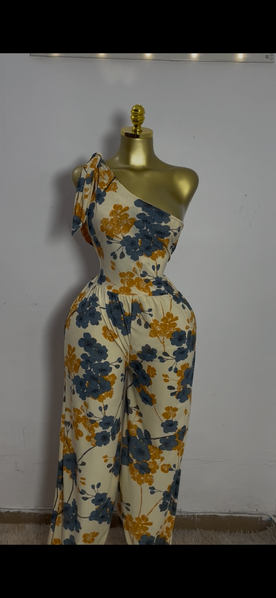 Combinaison florale asymétrique