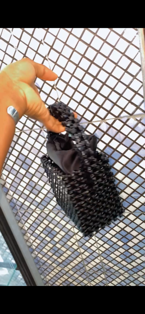 Sac à main perlé élégant