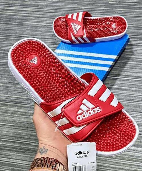 Claquettes Adidas confortables