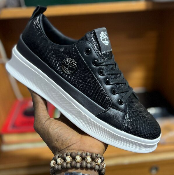 Baskets en cuir élégantes