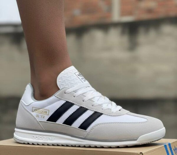 Chaussures de sport SL'72