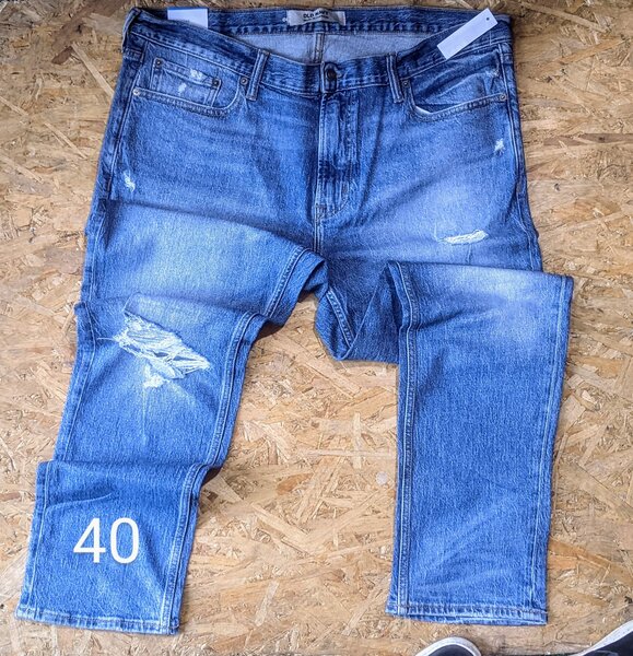 blue ripped jeans 40