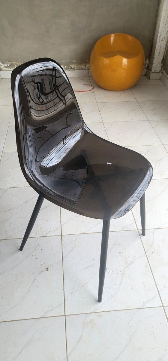 Chaise de salle moderne