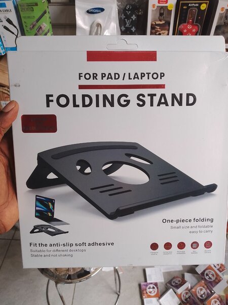 Laptop stand