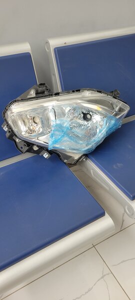 Phare AV Gauche DZIRE