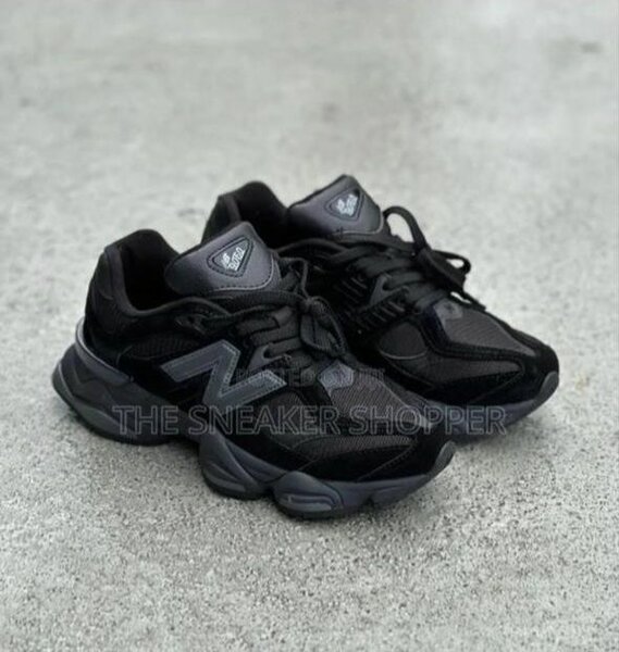 New Balance unisex sneakers