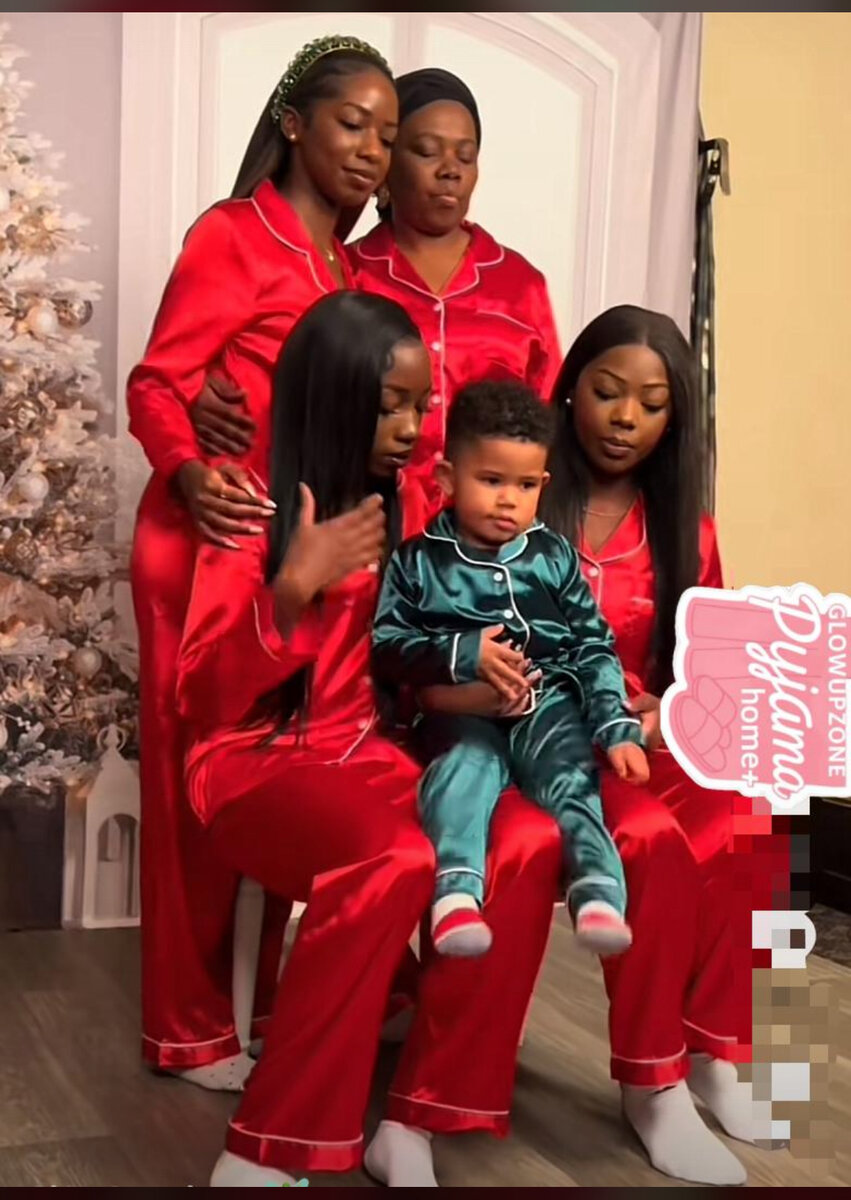 Pyjamas en satin pour famille