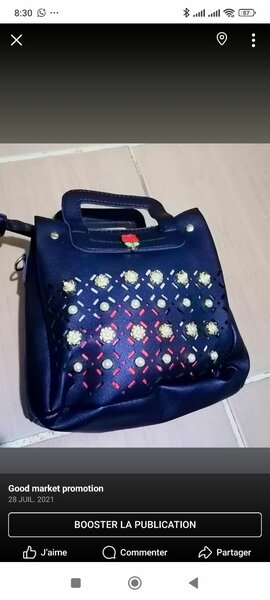 Sac à main perlé élégant