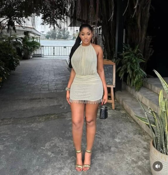 Robe élégante à manches longues