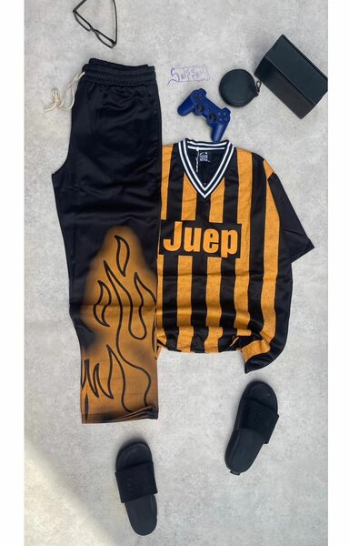 Ensemble sport rayé flamme