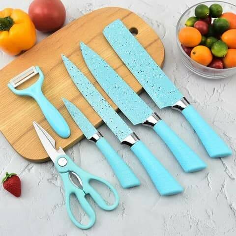 Ensemble coûteaux + *Aiguiseur OFFERT*