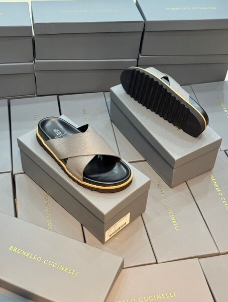 Sandales élégantes Brunello