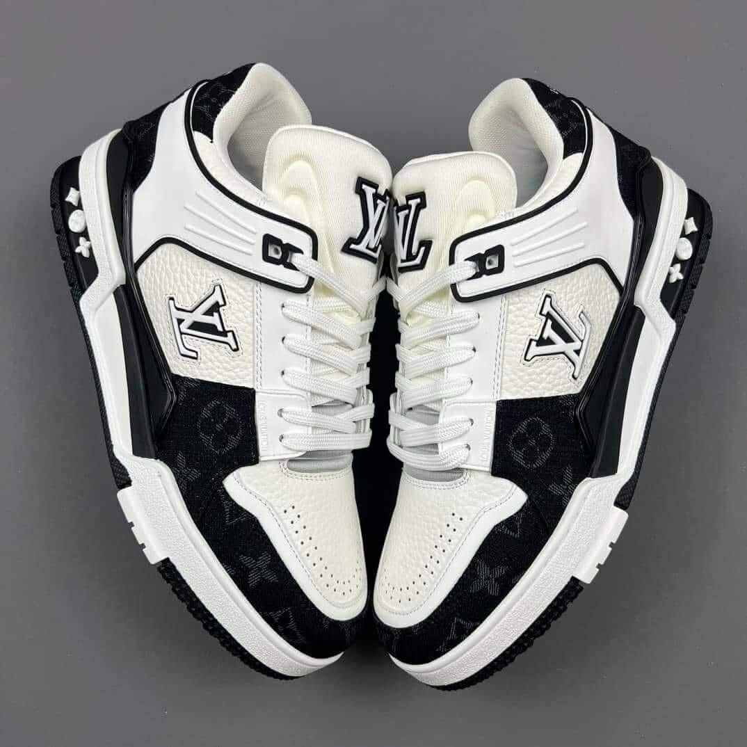 LOUIS VUITTON CLASSIC