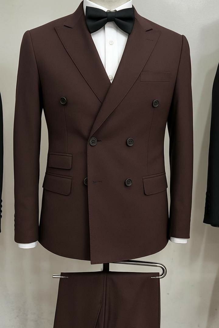 Costume élégant pour hommes