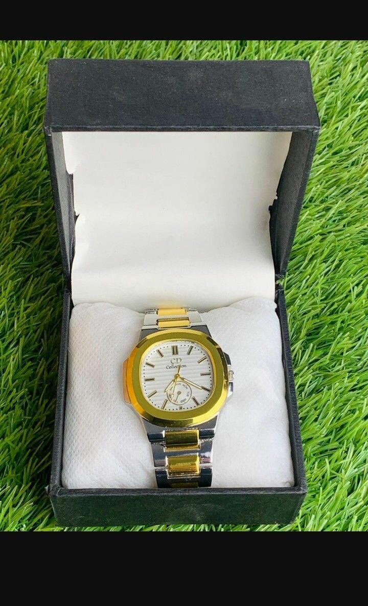 Men's analouge watch