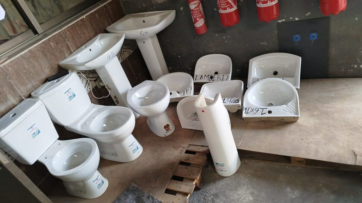 Ensemble WC et Lavabos en Céramique