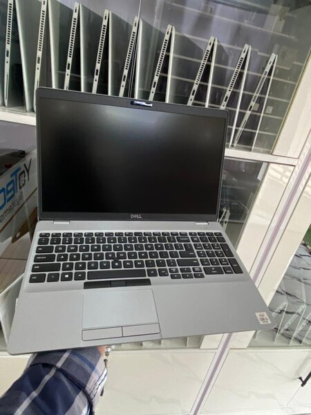 Dell Precision 3551