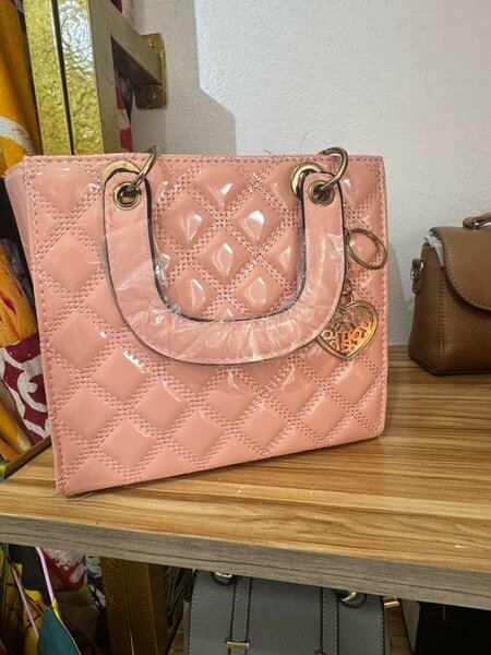 Sac à main cuir matelassé