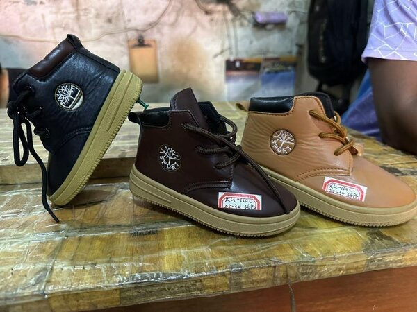 Chaussures montantes en cuir