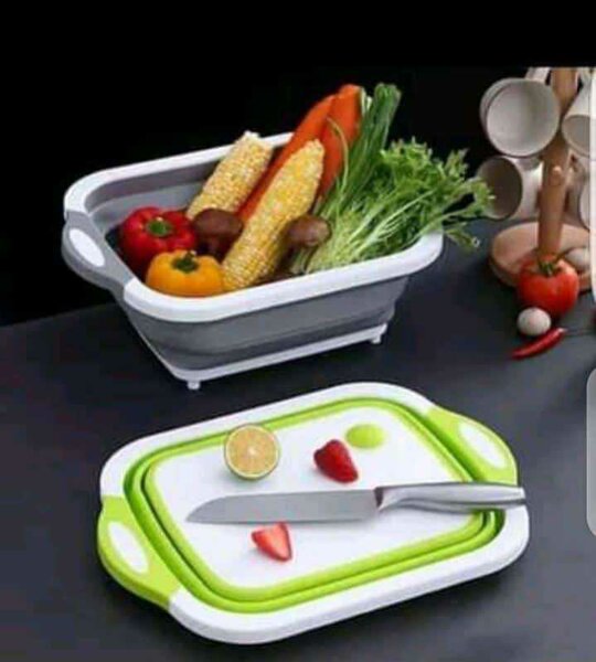 Foldable chopping board