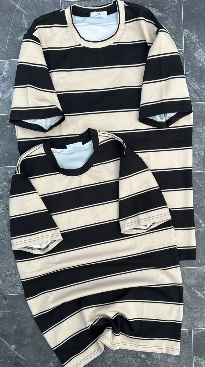 T-shirts rayés assortis