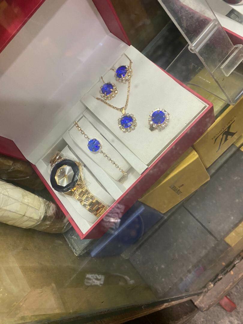 Ladies jewellery set