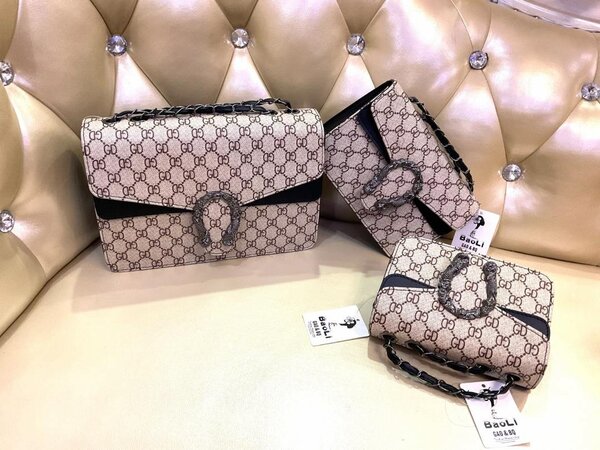 Beautiful ladies bags set