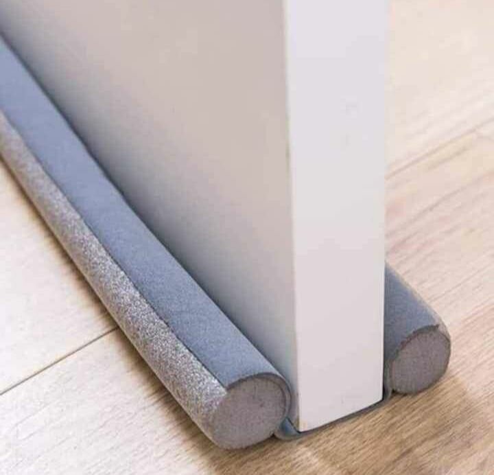 Bas de porte isolant