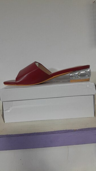 Sandales à talon argenté