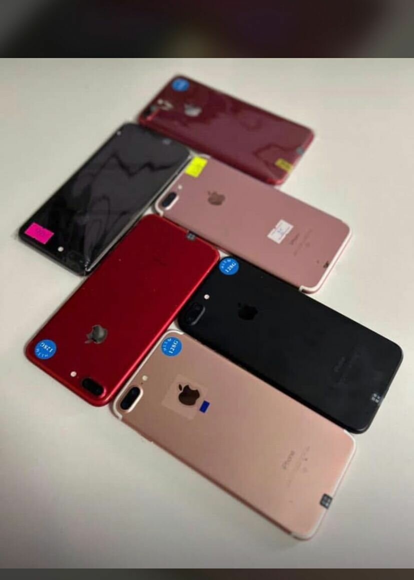 7plus 128gb and xr 64gb