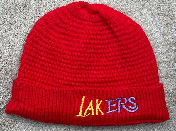 Bonnet rouge Lakers
