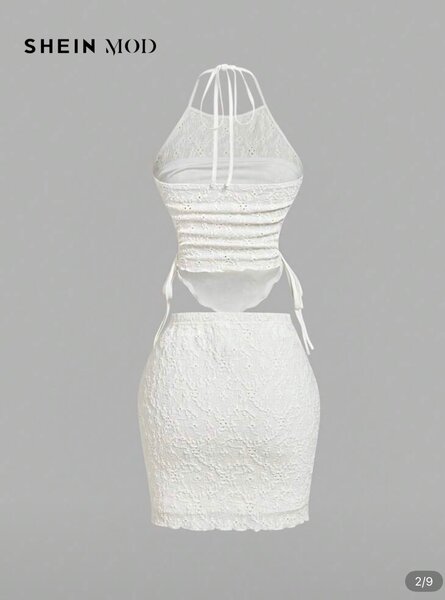 Robe chic en dentelle blanche