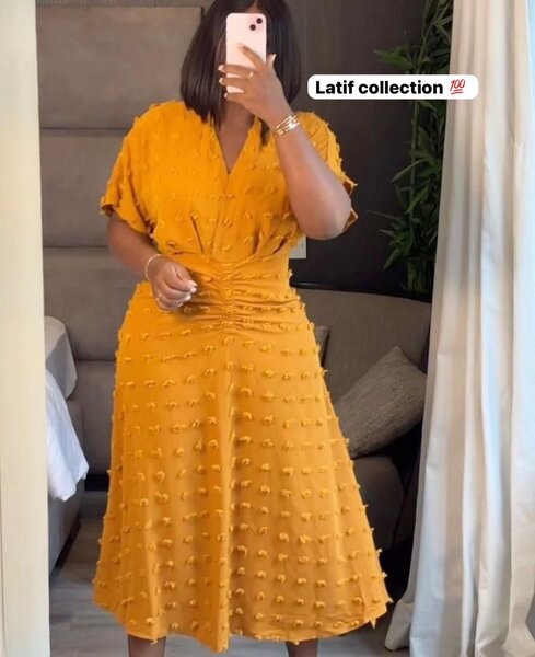 Robe Midi Féminine Élégante