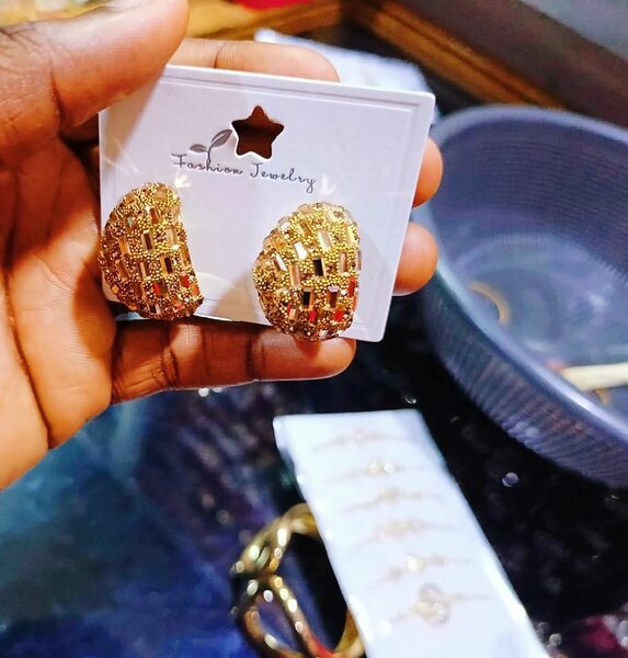 Boucles d'oreilles glamour dorées