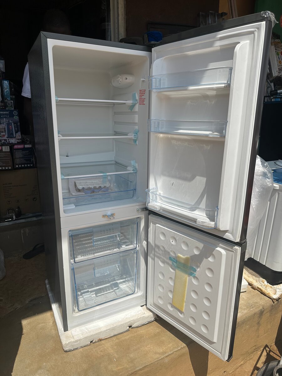 Réfrigérateur combiné moderne