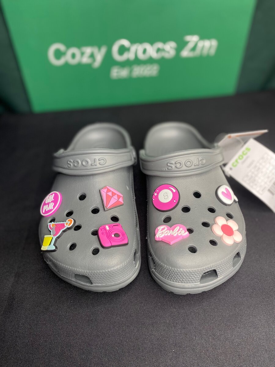 ICONIC CLASSIC CROCS