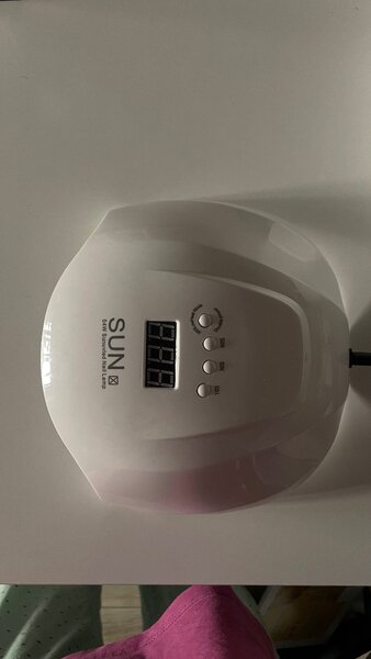 LED-лампу для маникюра