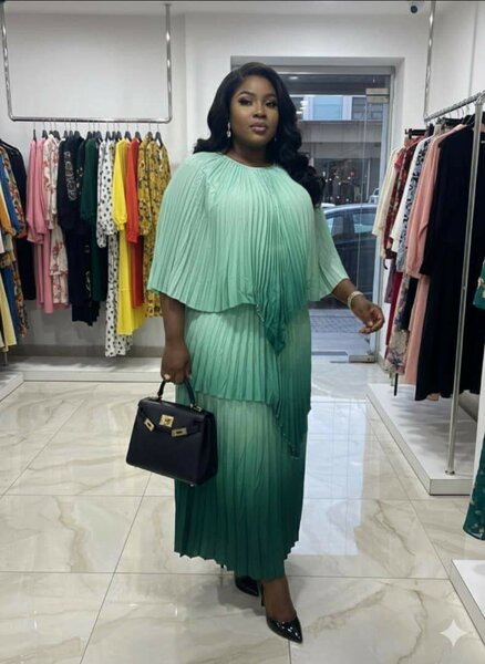 Robe plissée dégradée élégante