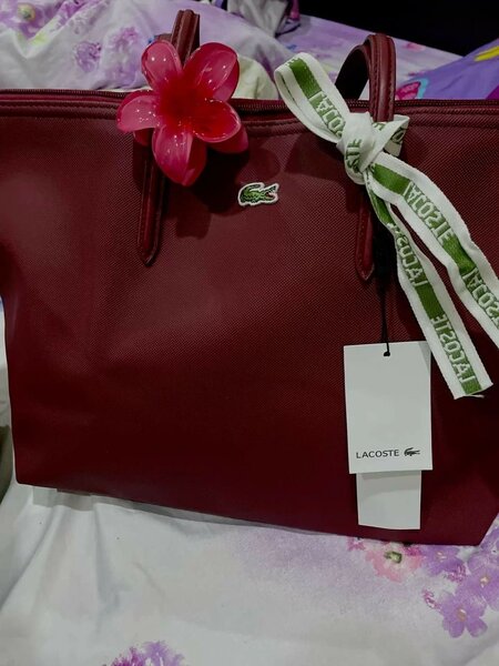 Lacoste Sac à Main Élegant