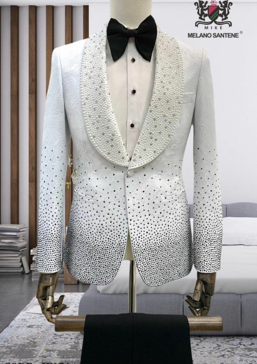 Costume élégant hommes classe