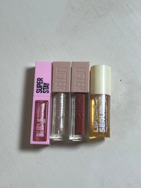 Set de brillants à lèvres tendance