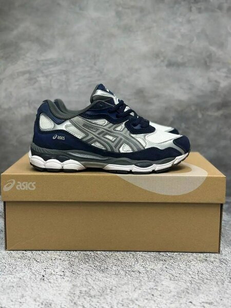 Chaussures de sport Asics nyc