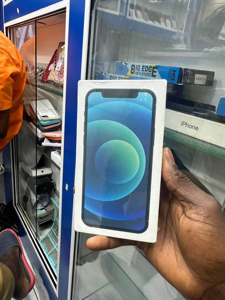 iPhone 12 simple 64GB