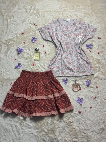 Ensemble T-shirt et Jupe Fleurs