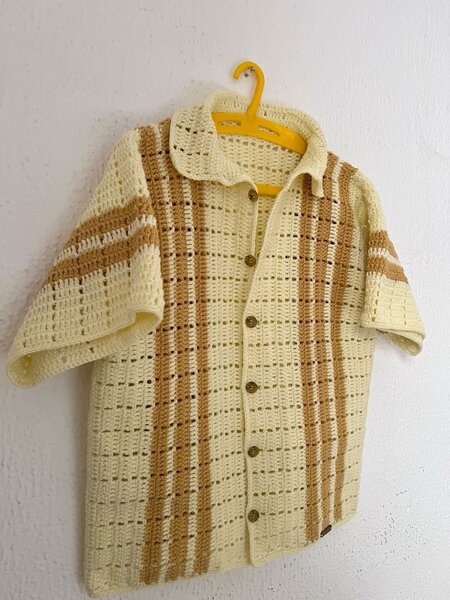 Chemise en crochet beige