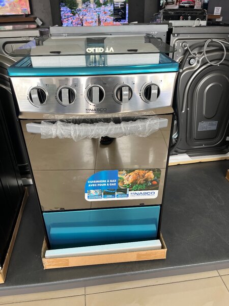 Cuisinière NASCO avec Four