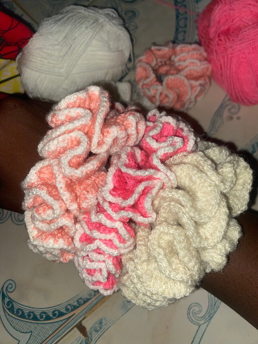 Chouchous en crochet colorés